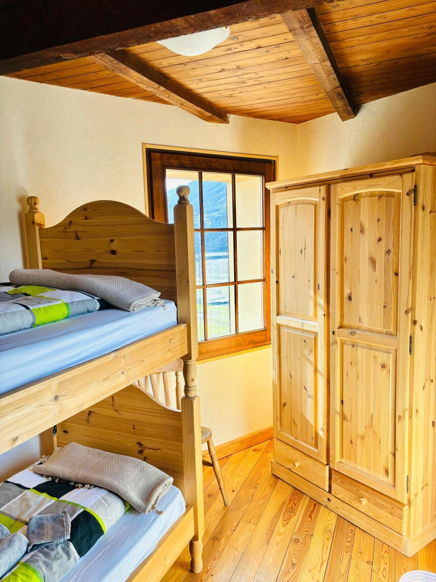 Foppoli Castle, Private 11Th Century Fortress With Panoramic View, Sauna And Hot Tub Overlooking The Valtellina Mazzo di Valtellina Exterior photo